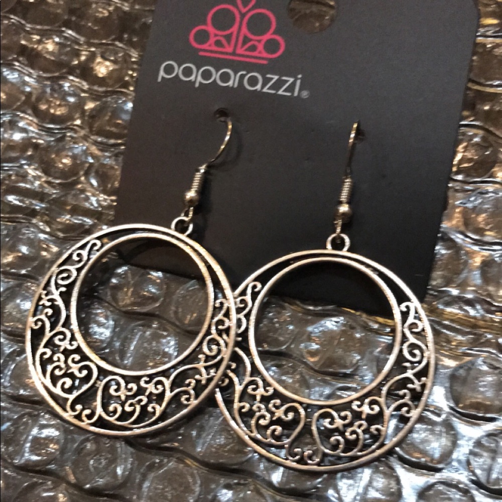 Paparazzi jewelry